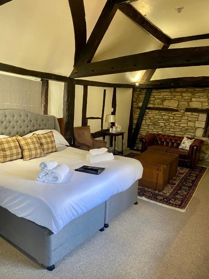 The Golden Pheasant Hotel Burford Exterior photo