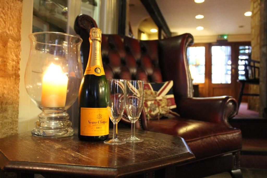 The Golden Pheasant Hotel Burford Exterior photo